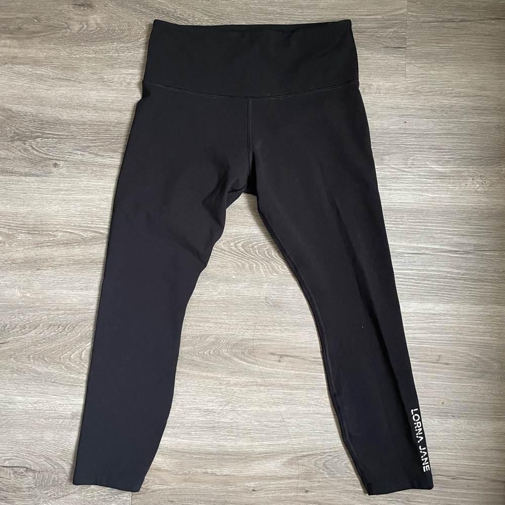Lorna Jane Black Crop Leggings